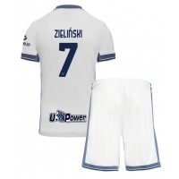 Maglie da calcio Inter Milan Piotr Zielinski #7 Seconda Maglia Bambino 2024-25 Manica Corta (+ Pantaloni corti)